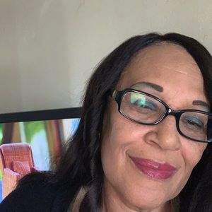 Meet your Posher, Debra